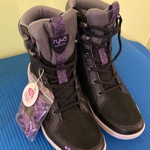 Ryka Aurora Hightop Boot Sneakers SIZE 9.5 NWT